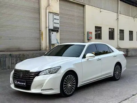 Toyota Crown 2018