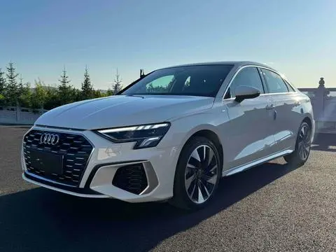 Audi A3 2023 — фото 1