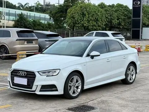 Audi A3 2019 — фото 1