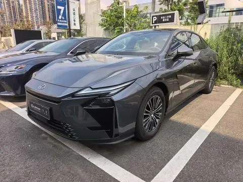 Lexus ES 2026