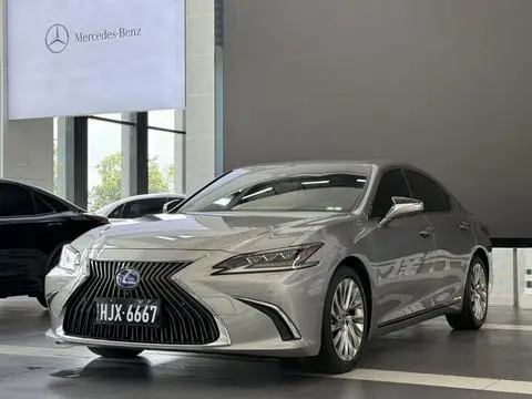 Lexus ES 2018