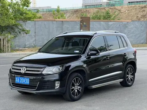 Volkswagen Tiguan 2015 — фото 1