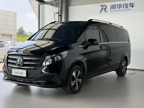 Mercedes-Benz 威霆 2024