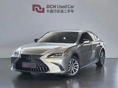 Lexus ES 2022
