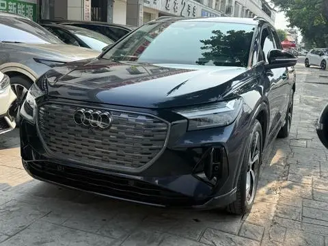 Audi Q4 e-tron 2024