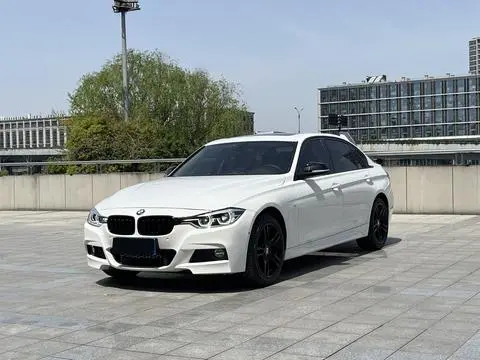 BMW 3 Series 2018 — фото 1