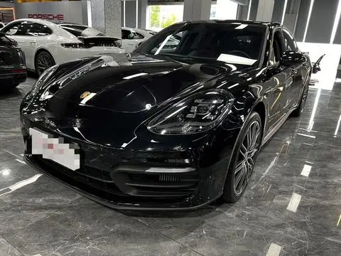 Porsche Panamera 2023