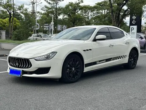 Maserati Ghibli 2022