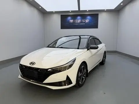 Hyundai Elantra 2022