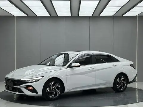Hyundai Elantra 2021