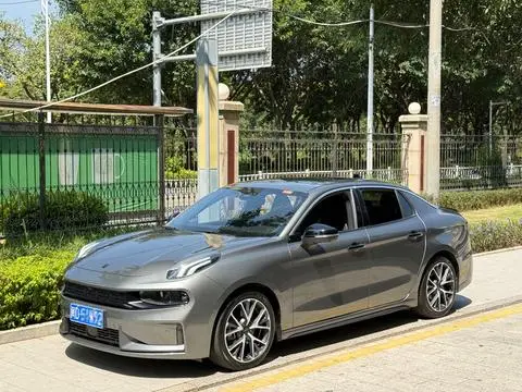Lynk & Co 03 2022