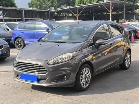 Ford 嘉年华 2013