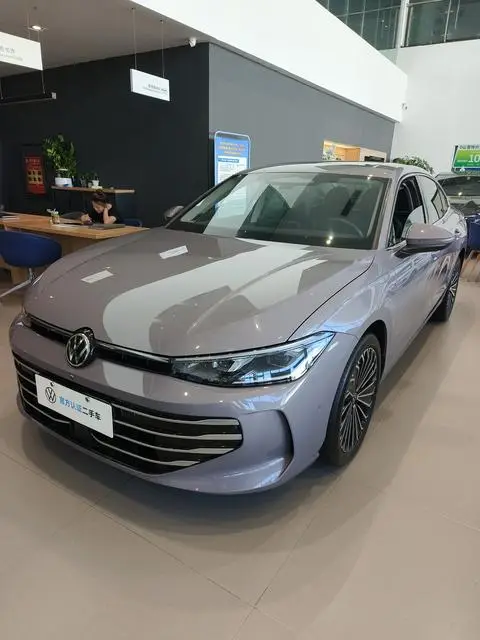 Volkswagen Passat 2025