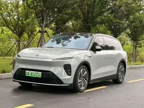 NIO ES8 2023