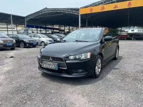 Mitsubishi 翼神 2013