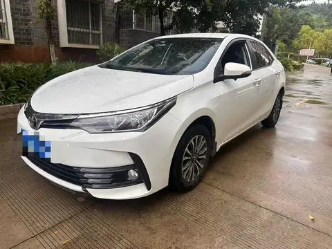 Toyota Corolla 2018 — фото 1