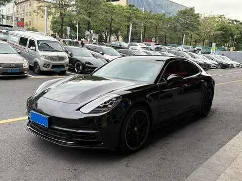 Porsche Panamera 2019 — фото 1