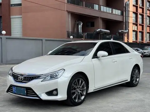 Toyota Reiz 2013