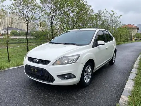 Ford Focus 2014 — фото 1