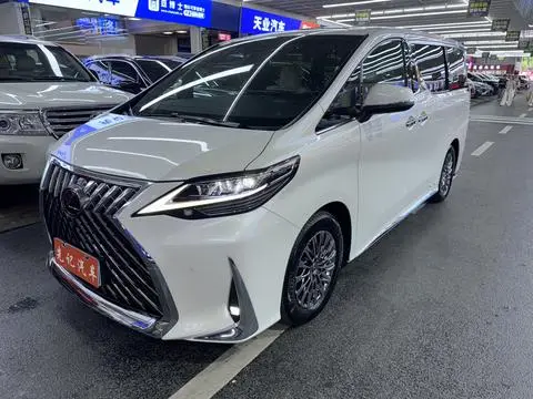 Lexus LM 2020