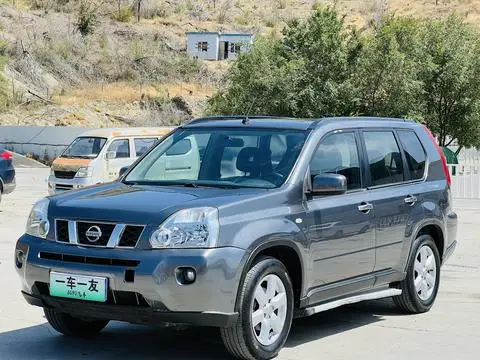 Nissan 奇骏 2010