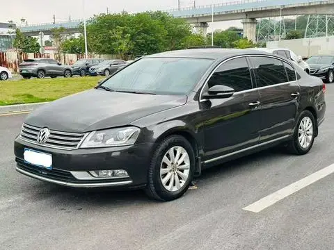 Volkswagen Magotan 2013