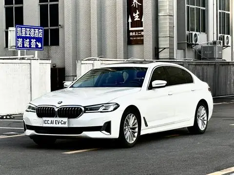 BMW 5 Series 2020 — фото 1