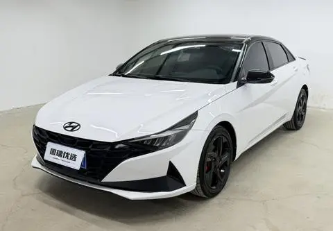 Hyundai Elantra 2022