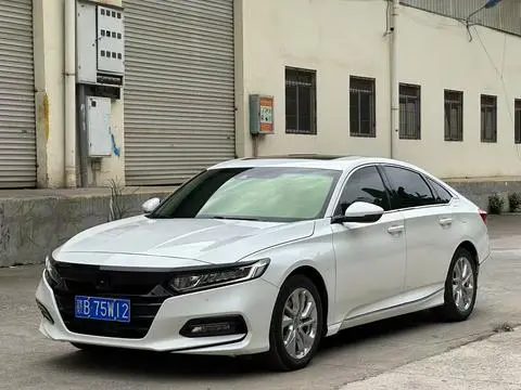 Honda Accord 2018 — фото 1