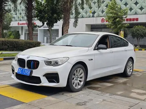 BMW 5 Series GT 2014 — фото 1