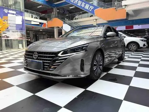 Nissan Teana 2022