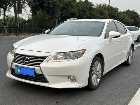 Lexus ES 2013
