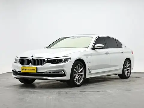 BMW 5 Series PHEV 2018 — фото 1