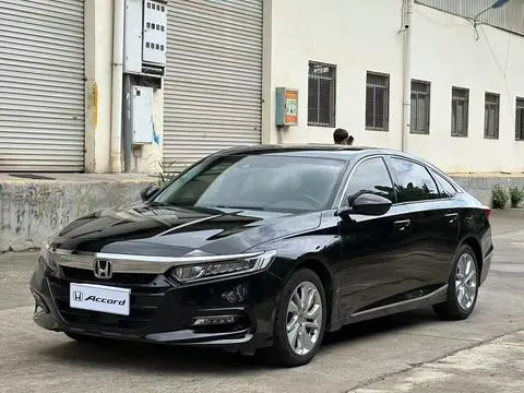 Honda Accord 2018 — фото 1