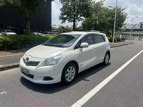 Toyota 逸致 2011