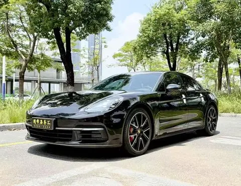 Porsche Panamera 2019