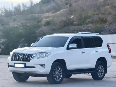 Toyota Prado 2019 — фото 1