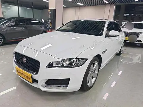 Jaguar XFL 2020