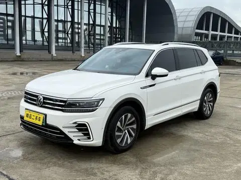 Volkswagen Tiguan L PHEV 2021