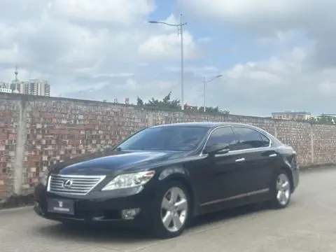 Lexus LS 2010