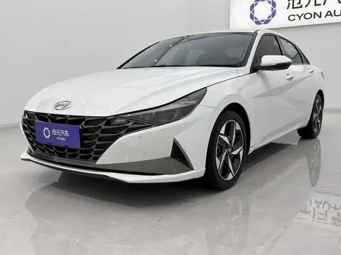 Hyundai Elantra 2022