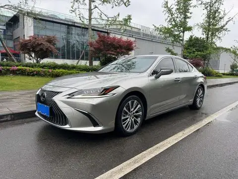 Lexus ES 2018