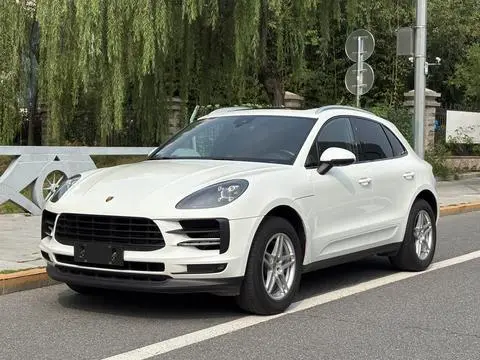 Porsche Macan 2021