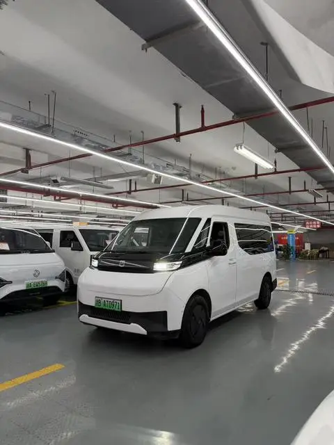 Farizon (Remote) 超-Class VAN 2024