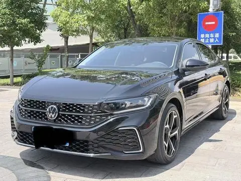 Volkswagen Passat 2024