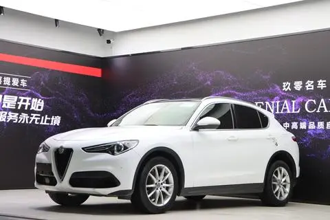 Alfa Romeo Stelvio斯坦维 2017