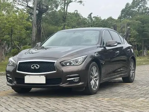 Infiniti Q50L 2015