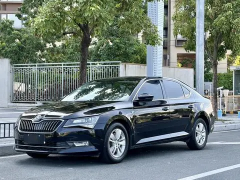 Skoda Superb 2016