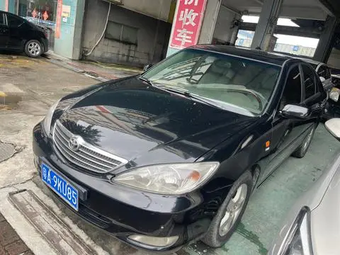 Toyota Camry 2004 — фото 1