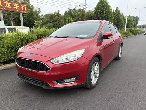 Ford Focus 2015 — фото 1